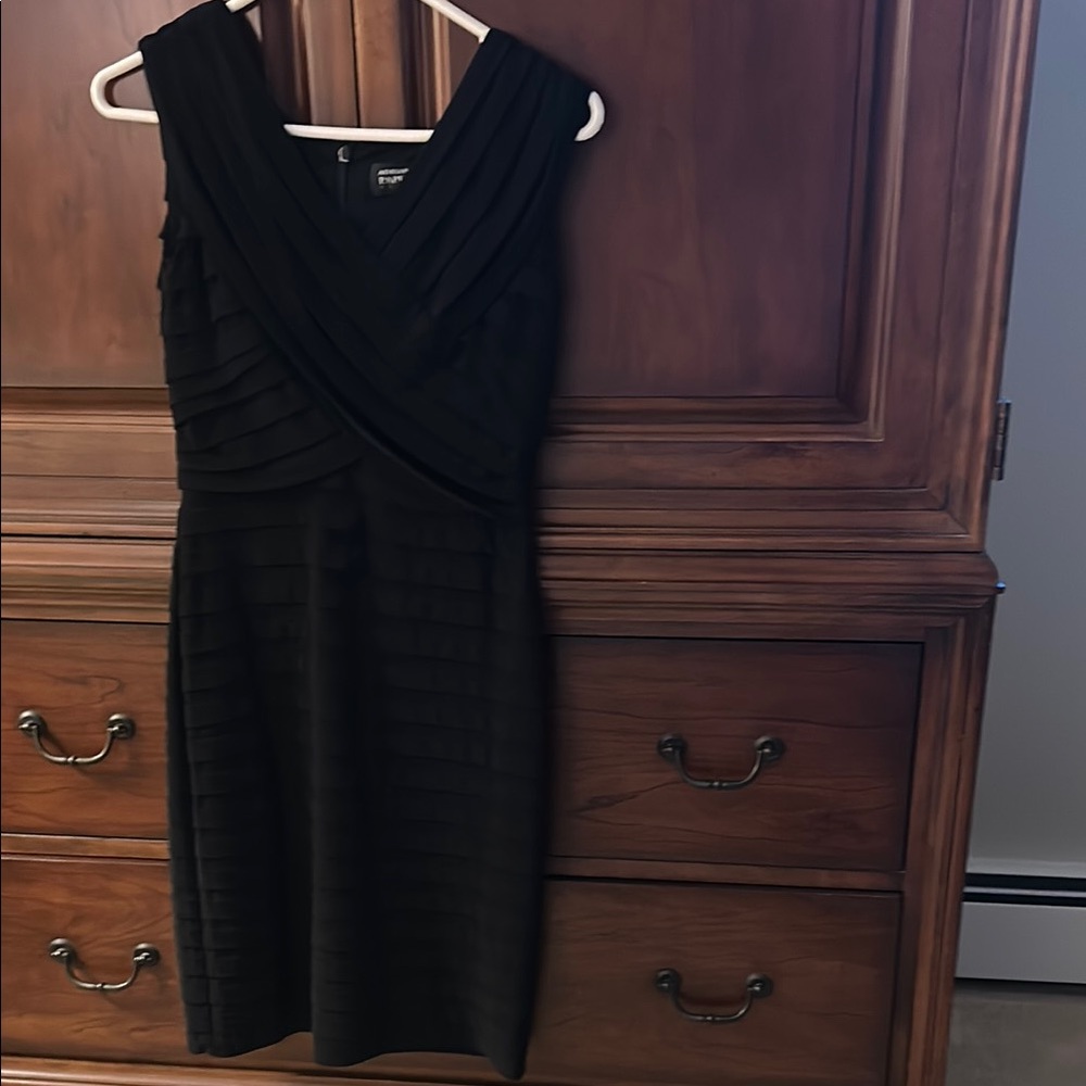 Adrianna Papell Black Ruched Sheath Midi Dress/Size 6P